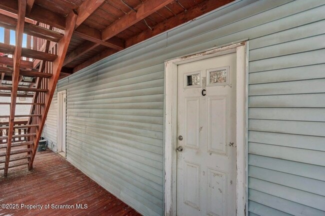 Building Photo - 144-144 Market St