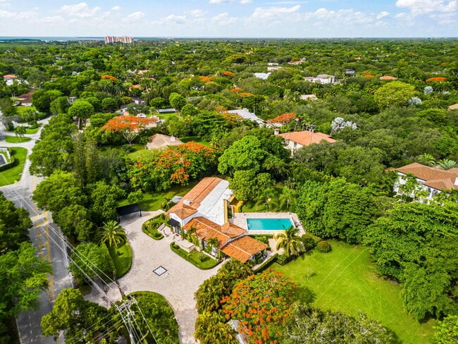 Building Photo - 12300 Old Cutler Rd