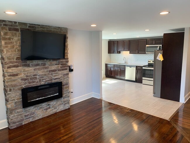 Building Photo - Whiting Lane Luxury