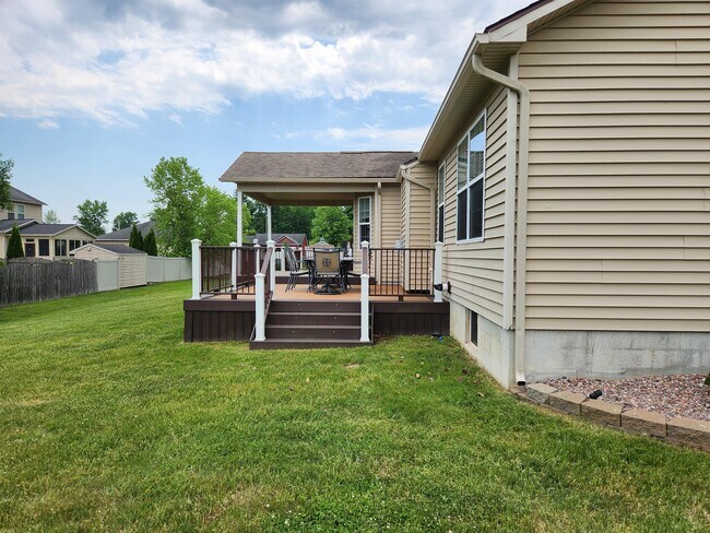 Building Photo - 8355 Nates Ln