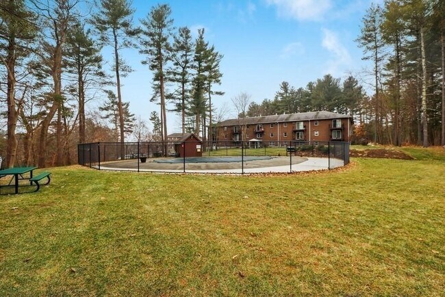 Building Photo - 209 Great Rd