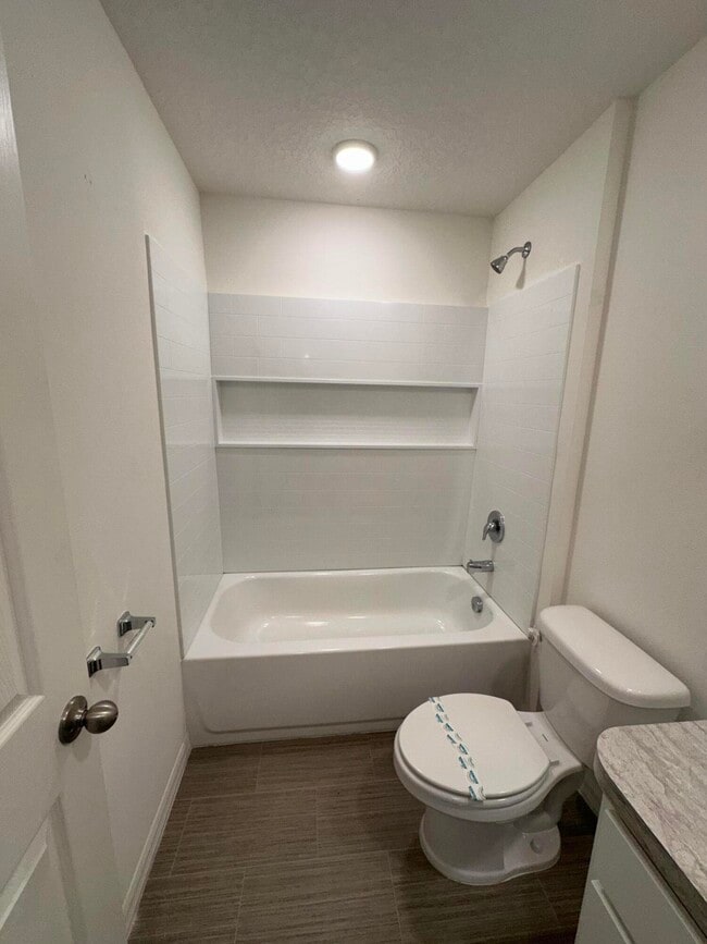 Building Photo - 550 Osmosis Dr