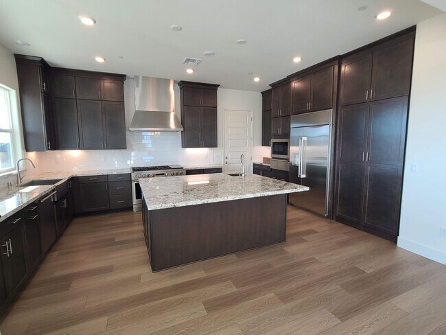 Building Photo - BEAUTIFUL BRAND NEW "NEXT-GEN" HOME W/ SOLAR & SIERRA VIEWS!!