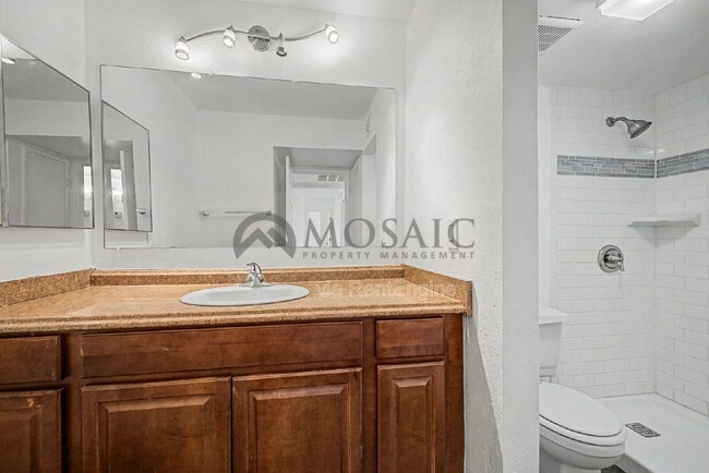 Building Photo - 4444 E Paradise Vlg Pkwy S