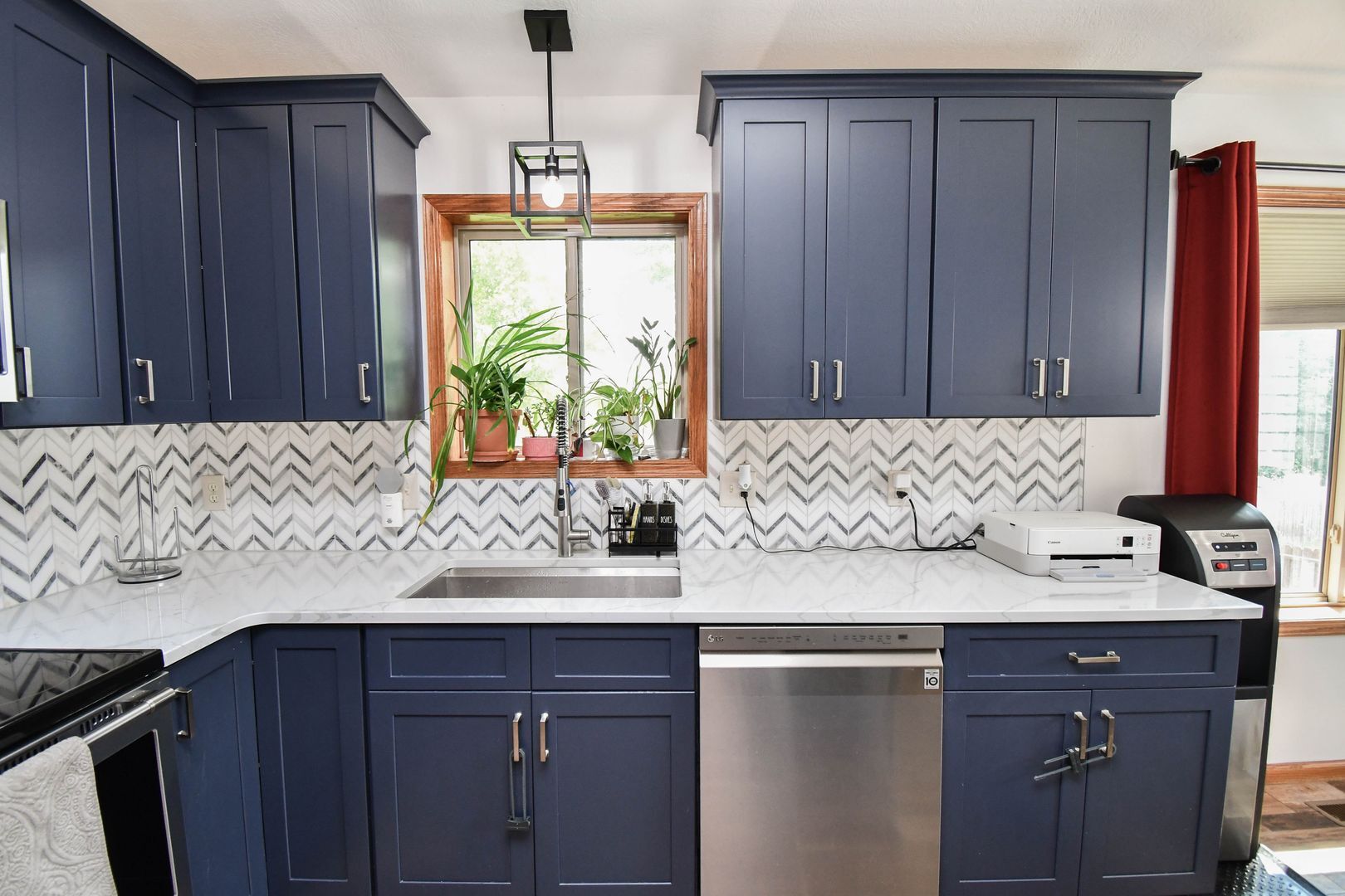 Building Photo - 5704 S San Diego Ave