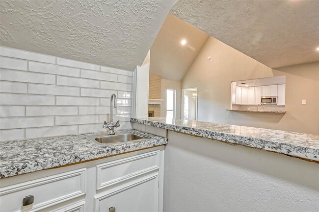 Building Photo - 3615 Highfalls Dr