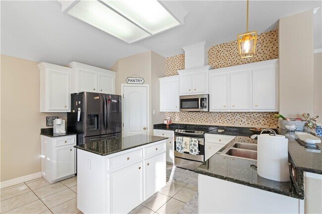 Building Photo - 2601 Wool Dr