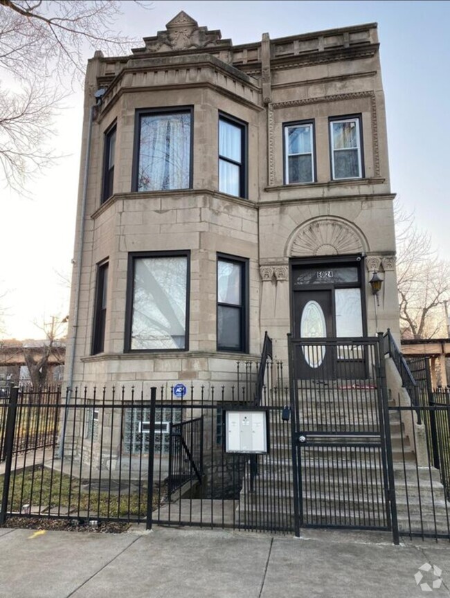 Building Photo - 6024 S Calumet Ave