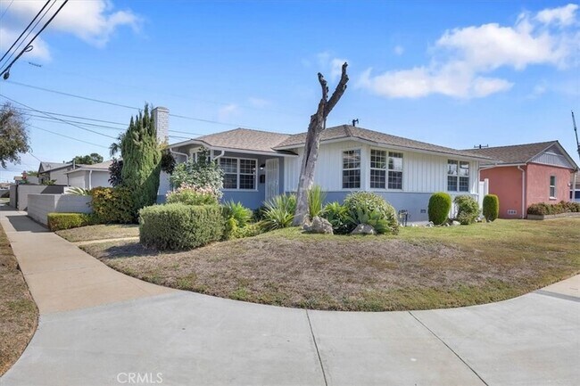 Building Photo - 13204 Wilton Pl