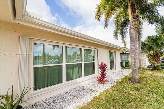 Building Photo - 8107 NW 74th Ave