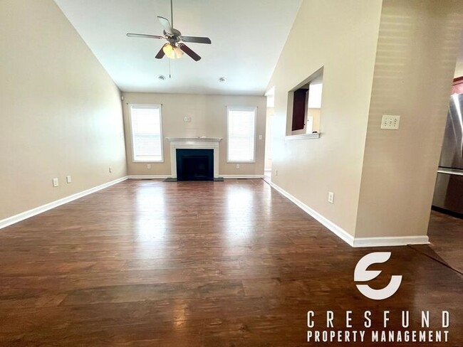 Building Photo - Conveniently Located Close to RALEIGH/RDU/...