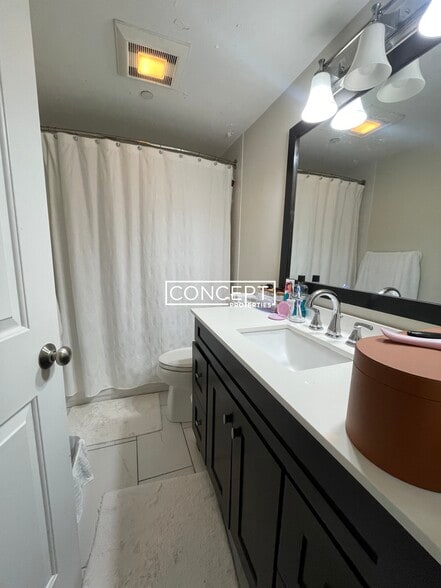 Building Photo - 656 Massachusetts Ave