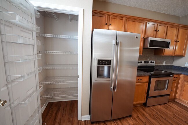 Building Photo - Coming Available!