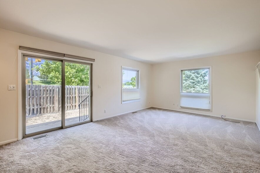 Building Photo - 1538 Chambers Dr