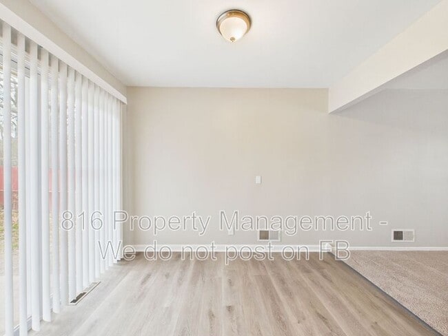 Building Photo - 4834 Evanston Ave