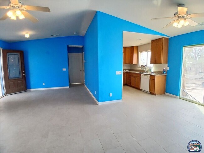 Building Photo - 2377 Sand Knoll Ave