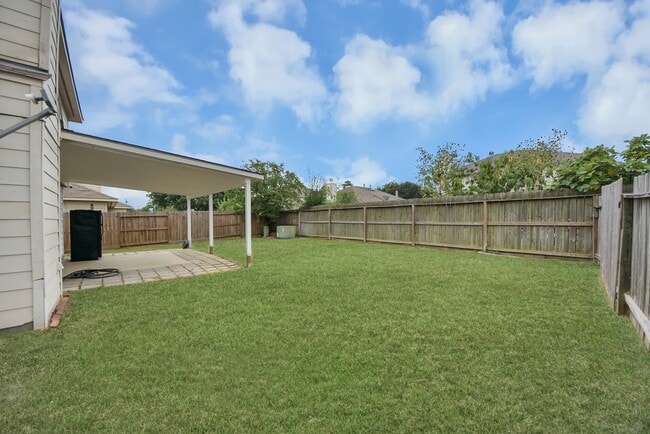 Building Photo - 7238 Foxshadows Ln
