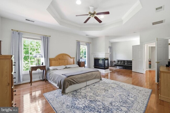 Building Photo - 5767 Bush Hill Dr