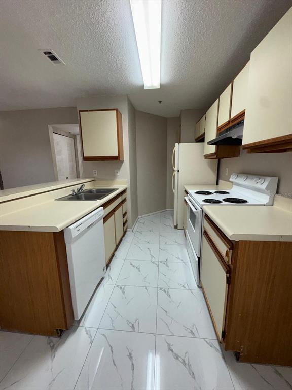 Building Photo - 637 Buoy Ln