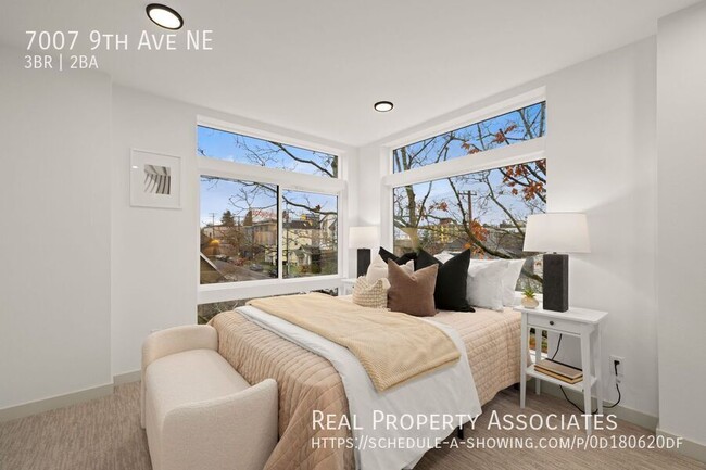 Building Photo - 7007 9th Ave NE