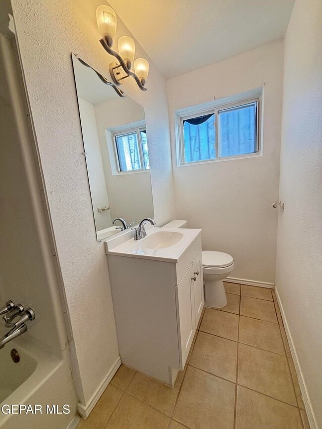 Building Photo - 4724 Sierra Madre Dr