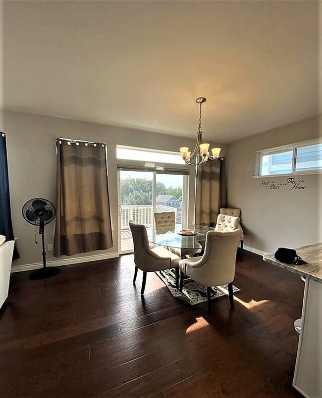 Building Photo - 4318 Blackstone Wy