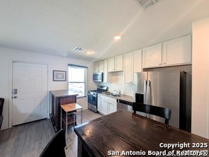 Building Photo - 8132 Nube Medina