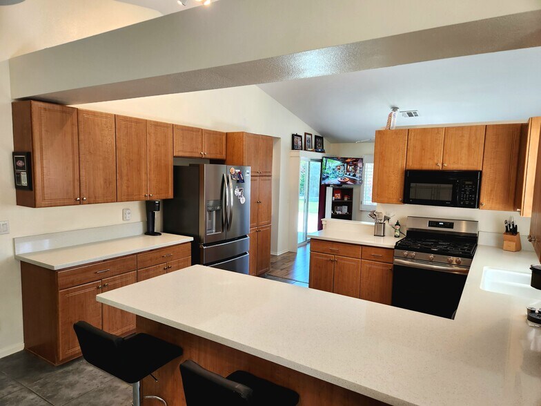 Building Photo - 39850 Regency Way