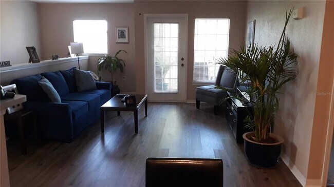 Building Photo - 8933 Manor Loop