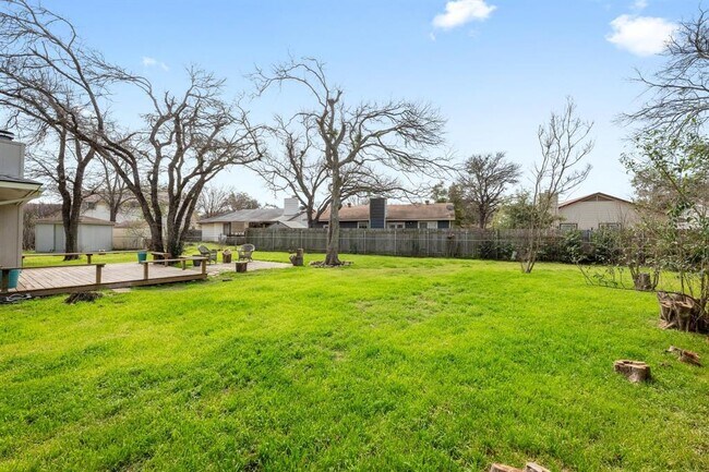 Building Photo - 11305 Songbird Cove