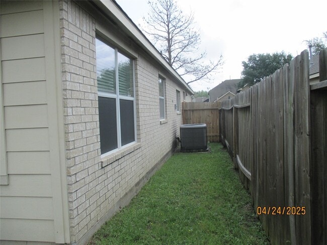 Building Photo - 5531 Poplar Terrace Ln