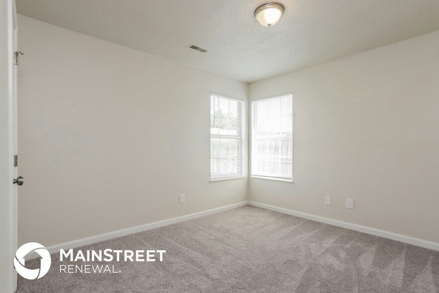 Building Photo - 7254 Genoa Ln