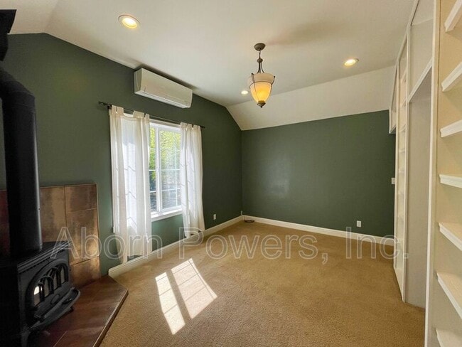 Building Photo - 2796 Coloma St