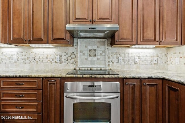 Building Photo - 337 S Mill View Way