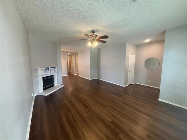 Building Photo - 2208 Wildwood Ln