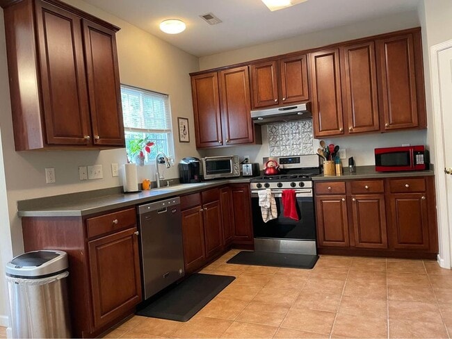 Kitchen - 3370 Bridgeville Rd