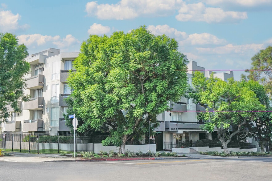 Building Photo - 3050 W 4th St