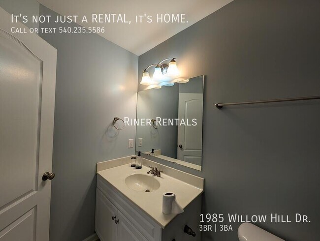 Building Photo - 1985 Willow Hill Dr