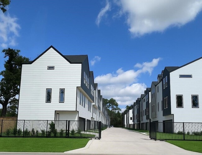 Building Photo - 5315 Chas Ln