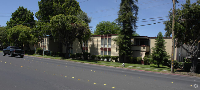 Building Photo - Sun Ridge Apartments