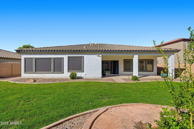 Building Photo - 10915 E Rafael Ave