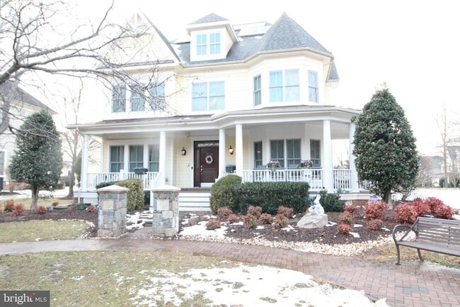 Building Photo - 102 Bullard Cir