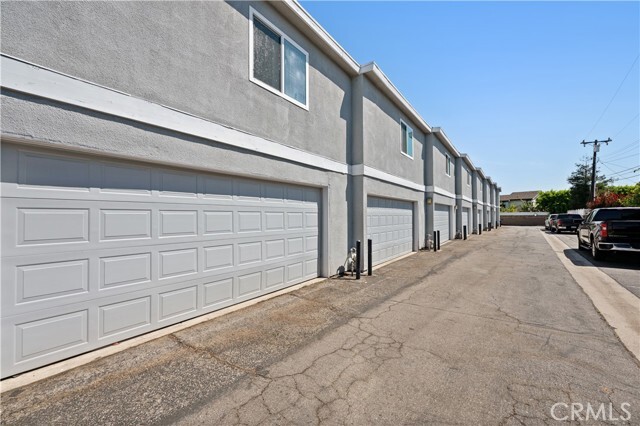 Building Photo - 25018 Eshelman Ave