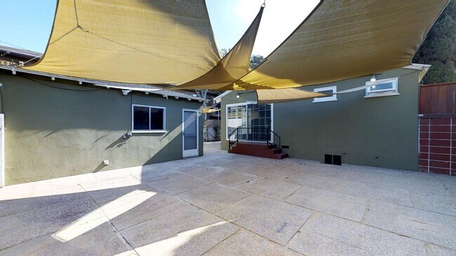 Building Photo - 3758 Tuller Ave