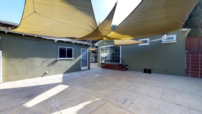 Building Photo - Prime West LA | Unique Single-Level 3BR/3BA Gated Home with Private Yard & 2-Car Garage