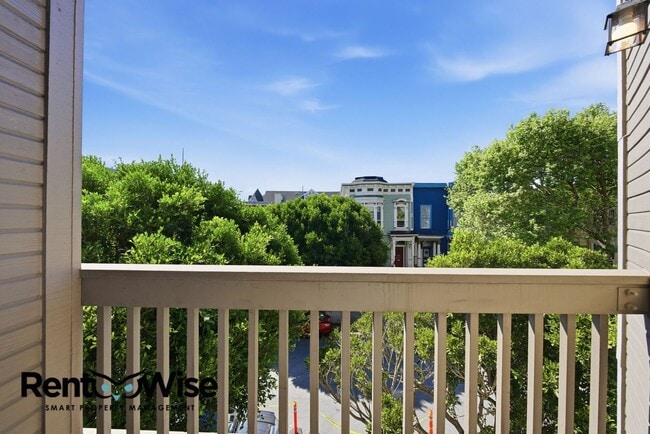 Building Photo - 2060 Sutter St