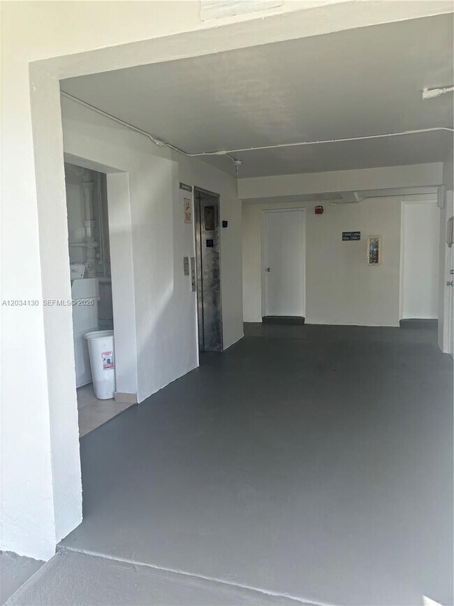 Building Photo - 7701 SW 88th St