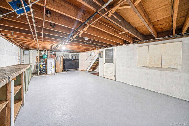 Building Photo - 1435 Bray Ave
