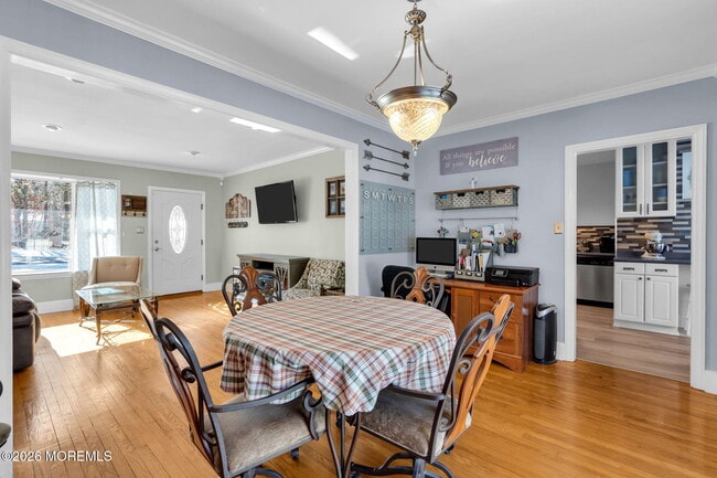 Building Photo - 242 Pennsylvania Ave