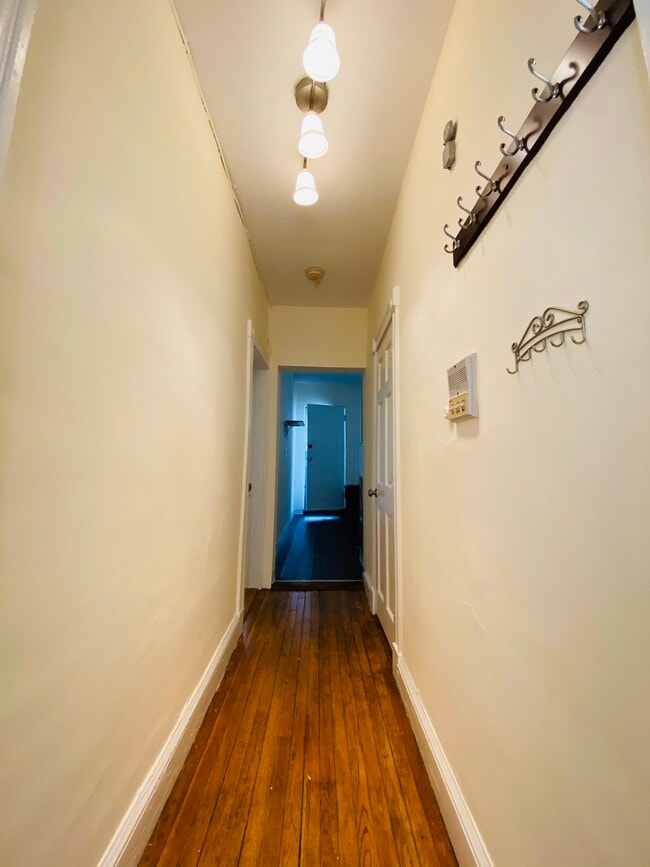 Building Photo - 50 Saint Germain St